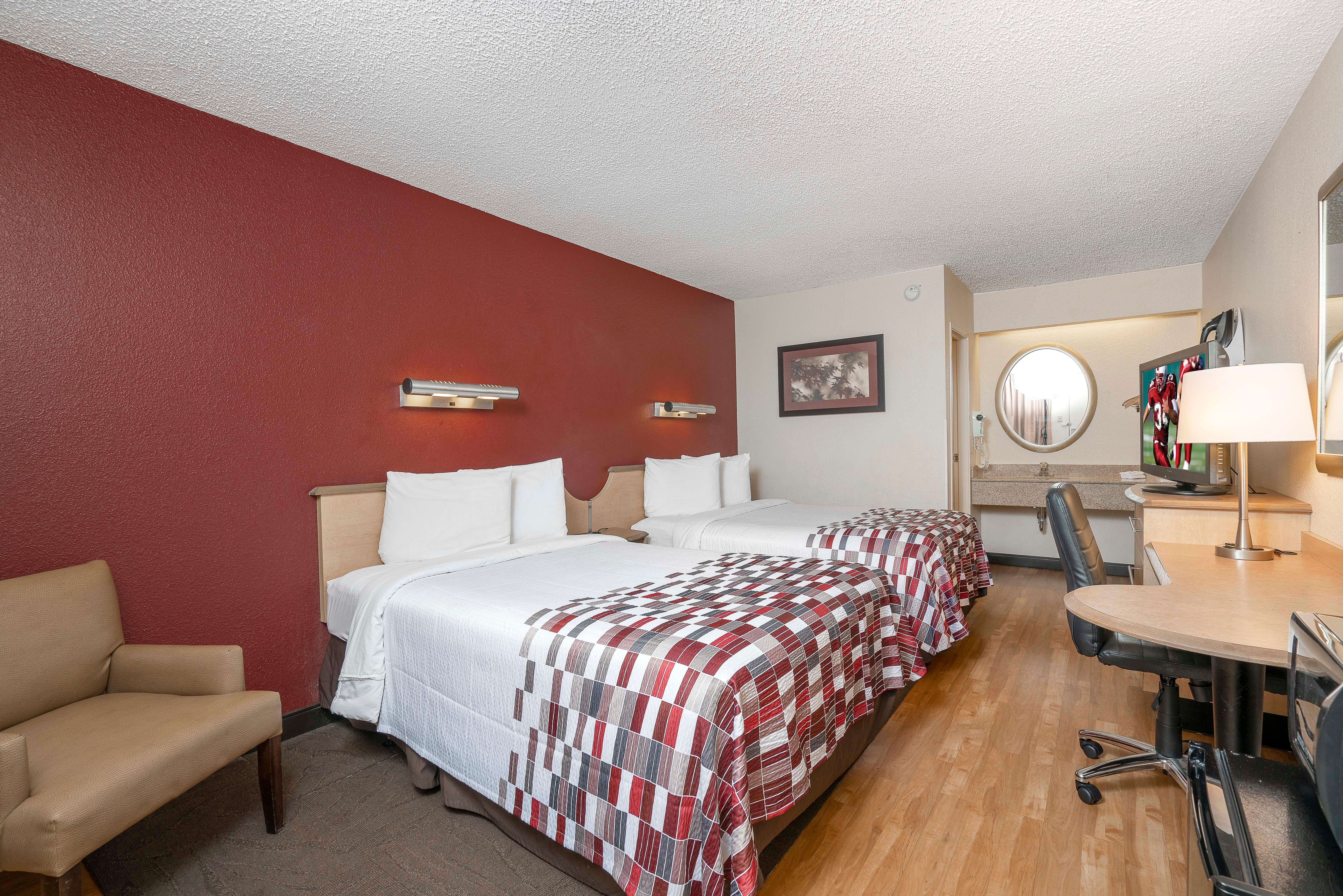 Red Roof Inn Edison Bagian luar foto
