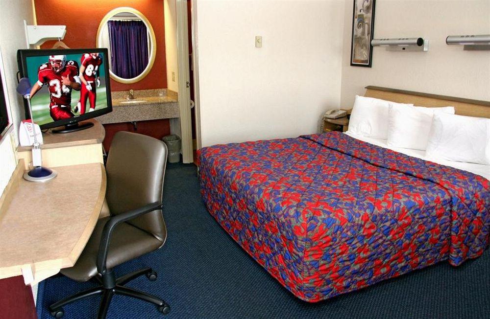 Red Roof Inn Edison Ruang foto